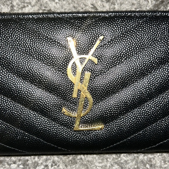 Great comdition ysl wallet 100% authentic ! - Picture 10 of 17